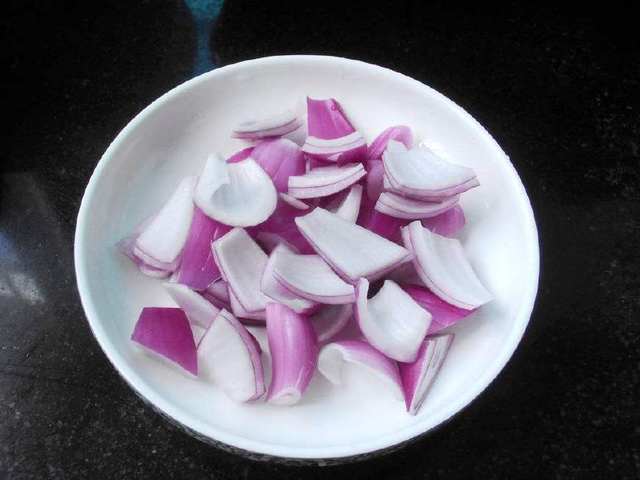 ��ȩ����3�����ϣ��ׂ�(g��)С���У�׌��7��ס�·���